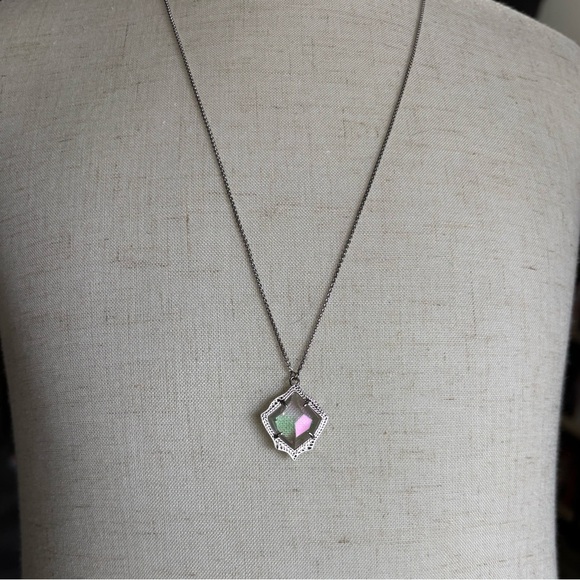 Kendra Scott Kacey Pendant Necklace - Picture 3 of 5